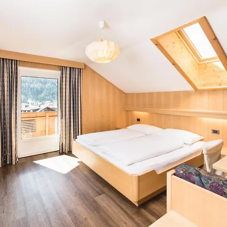 Apartament Zirm *